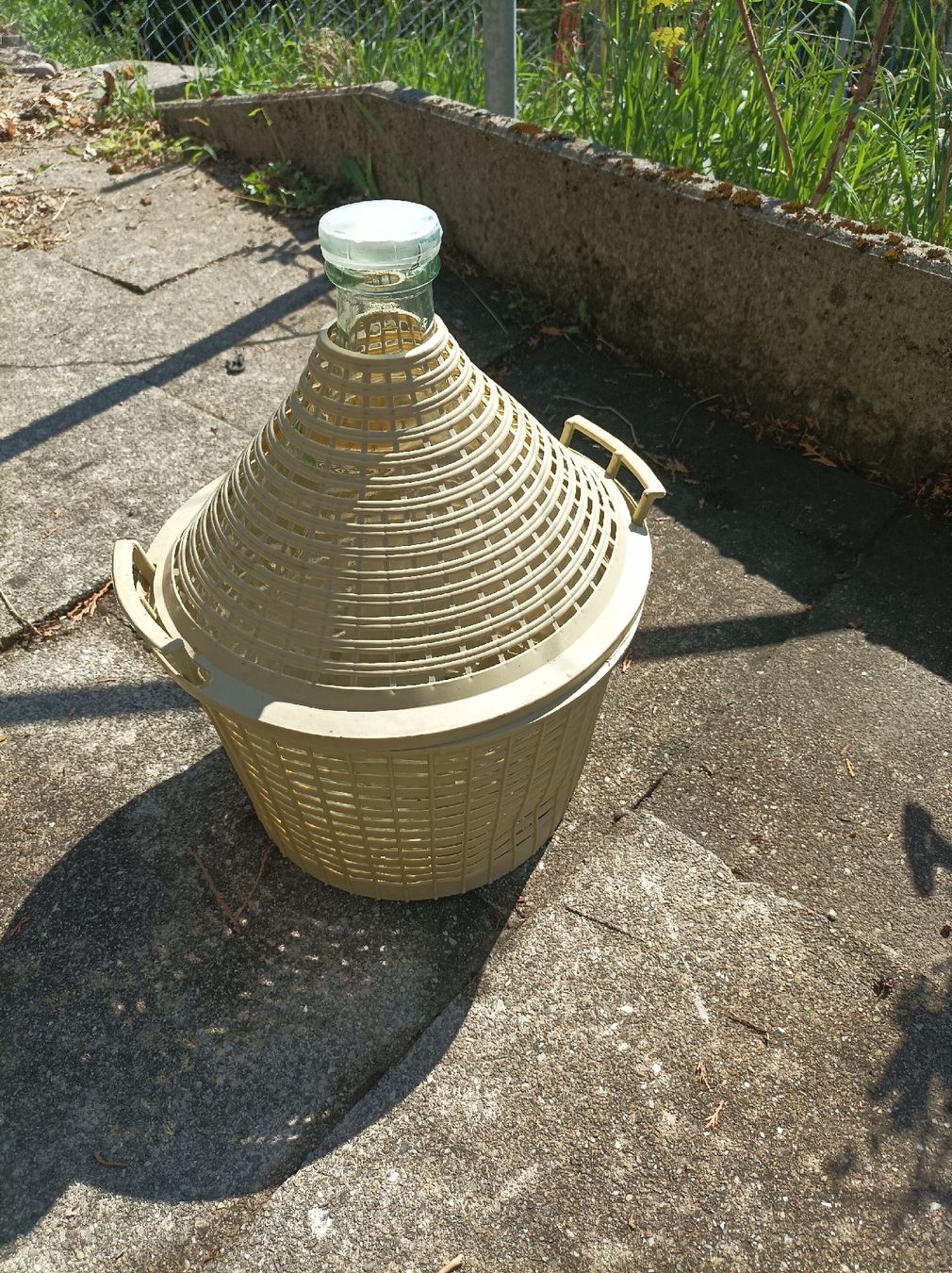 Accessori: Glasflasche  Ballon mit Plastikkorb  10 lt. – Usato da Rüti ZH venduto da eismeralda
