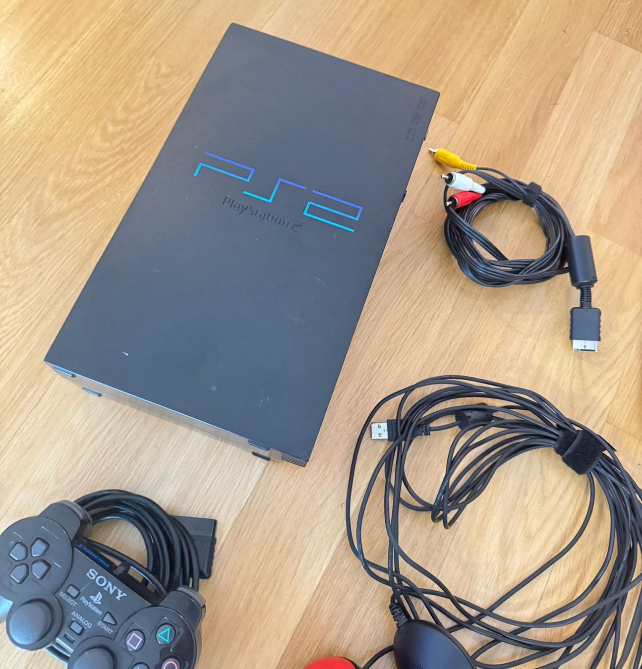 Sony Konsolen: Playstation 2 (PS2) mit Buzz! Buzzer-Controller – Gebraucht aus Herisau von Seyashop_2 3