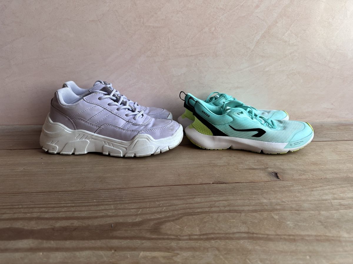 Scarpe per ragazze: 2 Paar Sneaker Gr. 35 – Usato da Malans GR venduto da aicul31