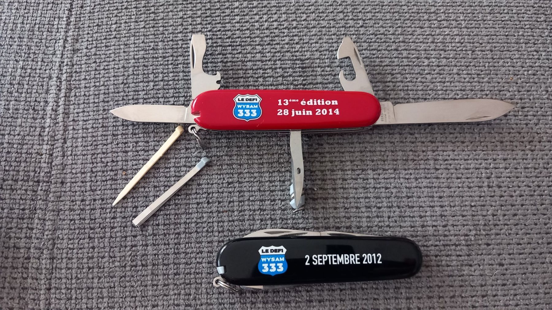 Victorinox Coltelli tascabile: 2 couteaux Victorinox neufs – Nuovo (secondo la descrizione) da Monthey venduto da Faragon