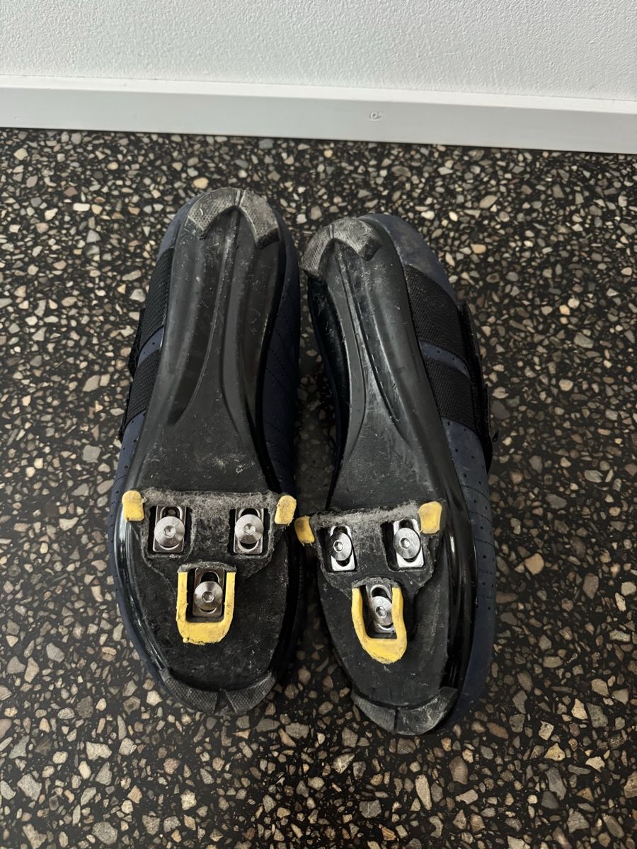 Fizik Herrenschuhe: Fizik cycling clipless shoes size 44.5 – Gebraucht aus Zürich von gva_r9gs 3