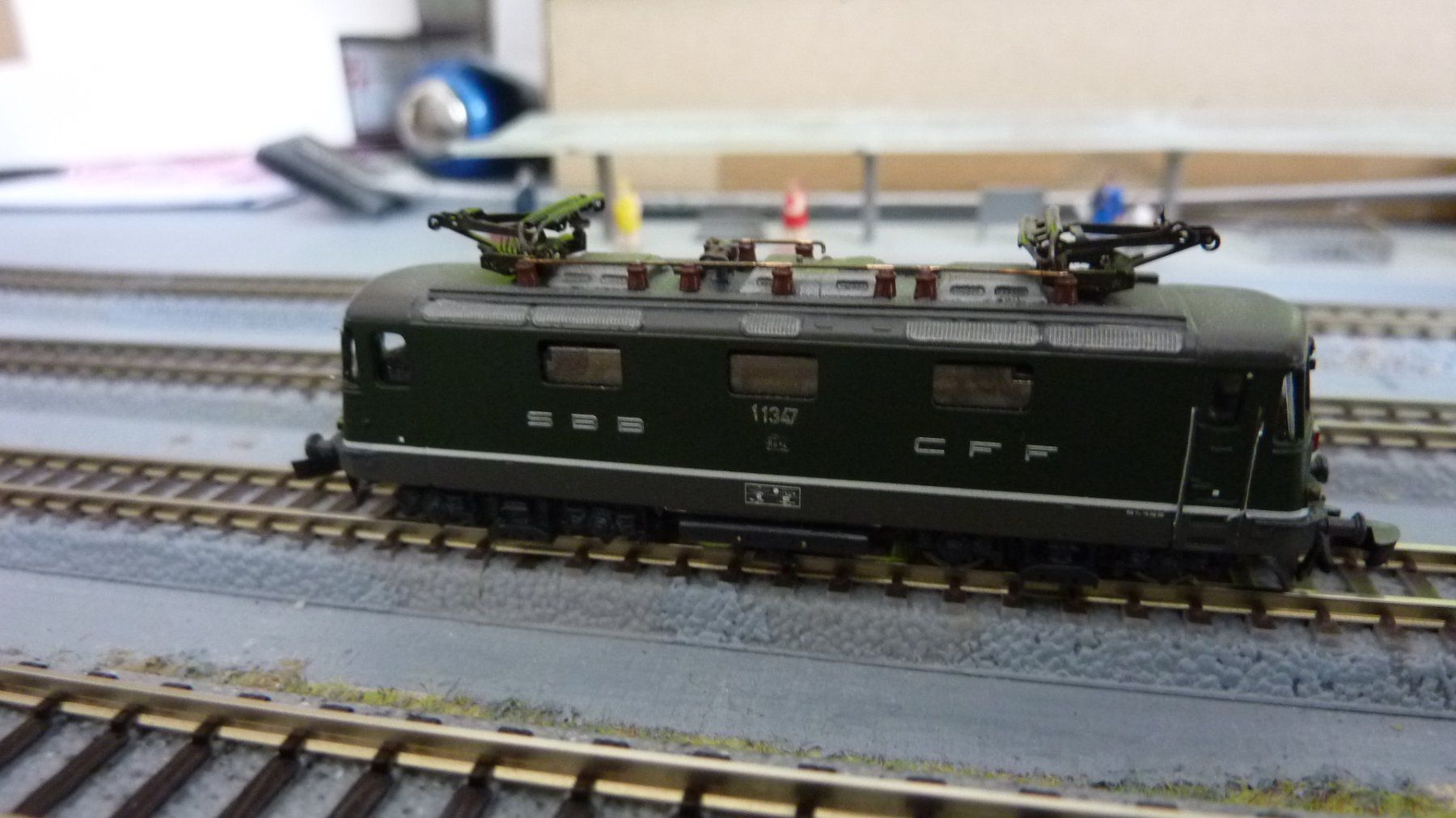SBB/CFF/FFS Modellini di ferrovie: SWISS Z LINES E-LOK RE 4/4 SBB – Nuovo (secondo la descrizione) da Uznach venduto da train50