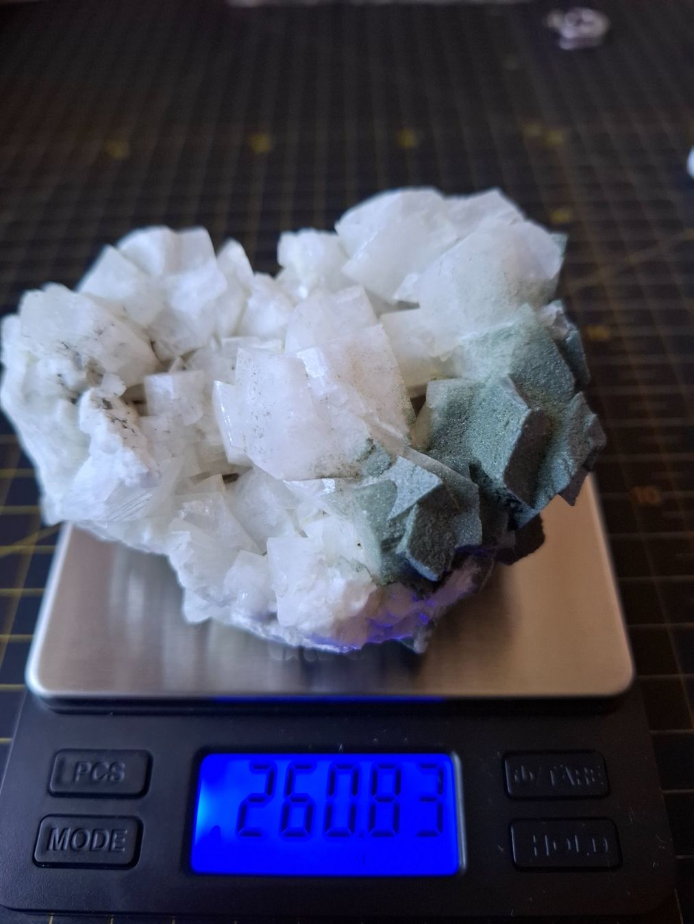 Minerali & Pietre curative: Ein Mineral Adular mit Chlorit – Usato da Zwieselberg venduto da Halifaxmendusli 9