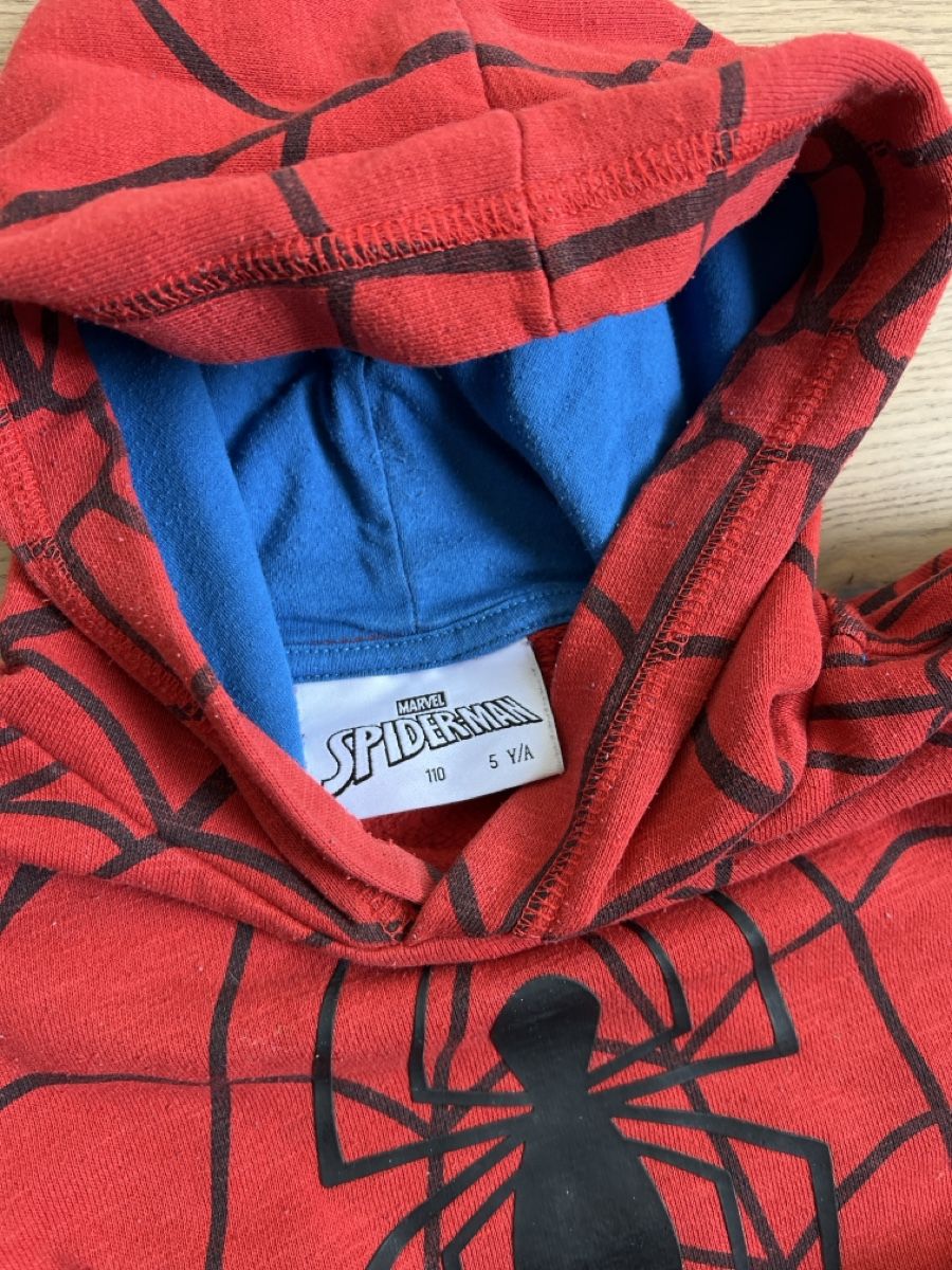 C&A Maglioni & Felpe: Spiderman Hoodie Gr. 98/104 – Difettoso da Oensingen venduto da katepe 2