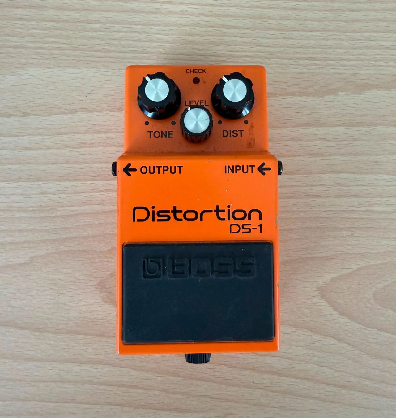 Boss Strumenti musicali: Boss distortion pedal DS-1 – Usato da La Chaux-de-Fonds venduto da inf_gt2x