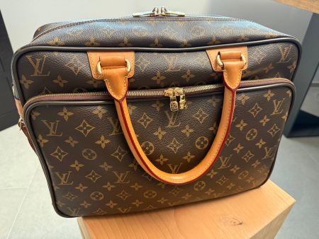 Louis Vuitton Tasche Icare Monogram Canvas perfekter Zustand