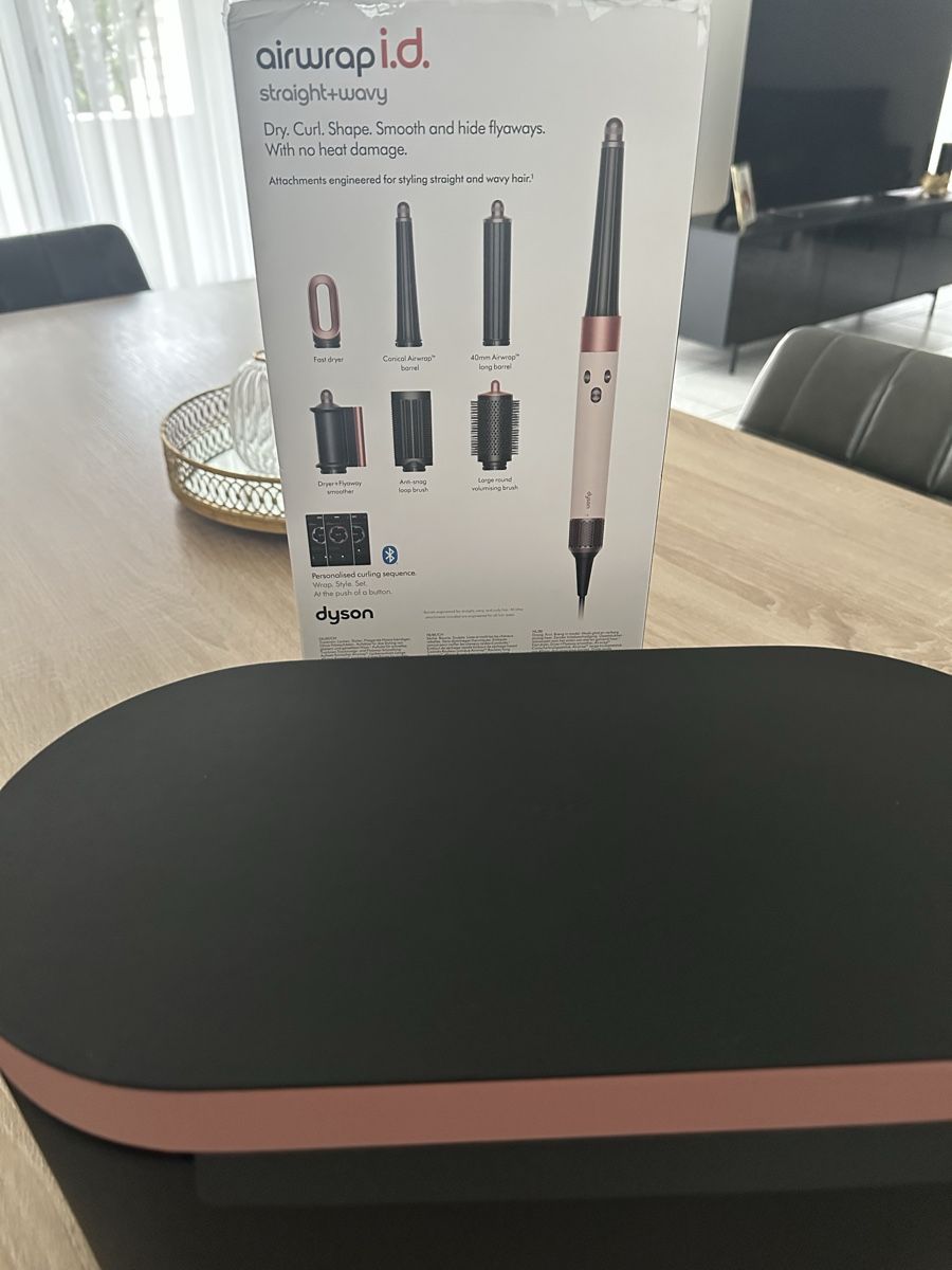 Dyson Asciugacapelli: Dyson – Nuovo e nell'imballaggio originale da Olten venduto da ayf_nyd2 2