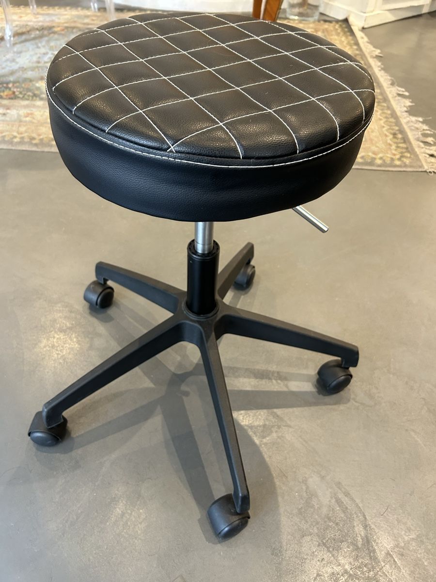Sgabelli: Tabouret à roulettes – Usato da Zürich venduto da Sanpeterhofstatt 2