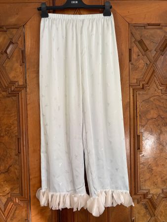 Sehr schöne Hose mit besonderer Verarbeitung