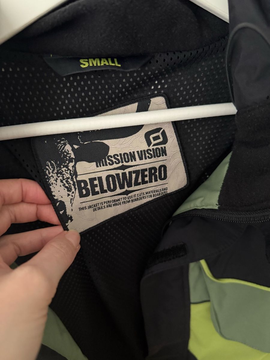 Giacche: Belowzero Ski-/Snowboardjacke Winterjacke Small – Nuovo (secondo la descrizione) da Giswil venduto da Ody2 1