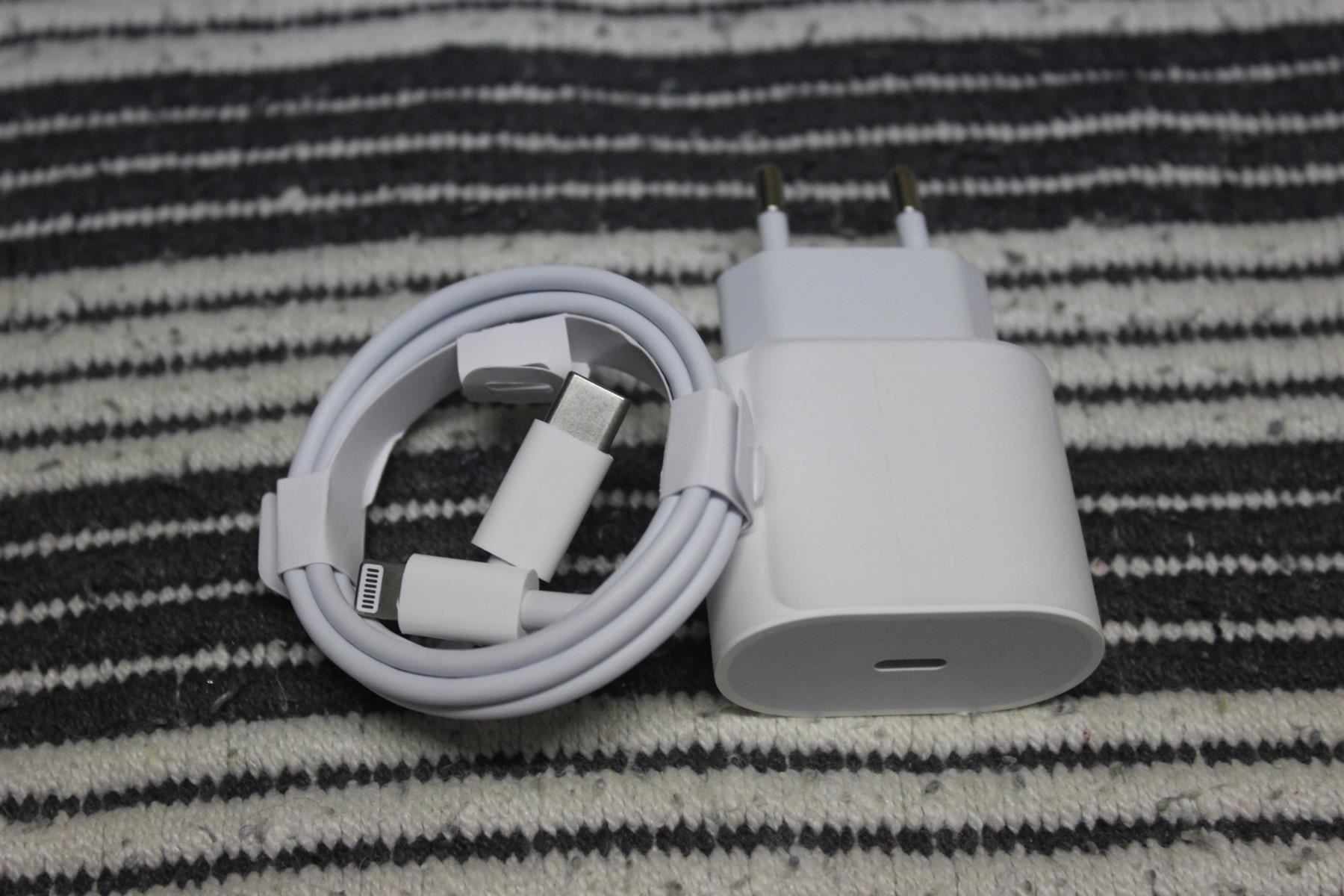 Caricabatterie: 20W PD Ladegerät +kabel 1Meter  iphone – Nuovo (secondo la descrizione) da Kirchdorf AG venduto da Aarereussshop 2