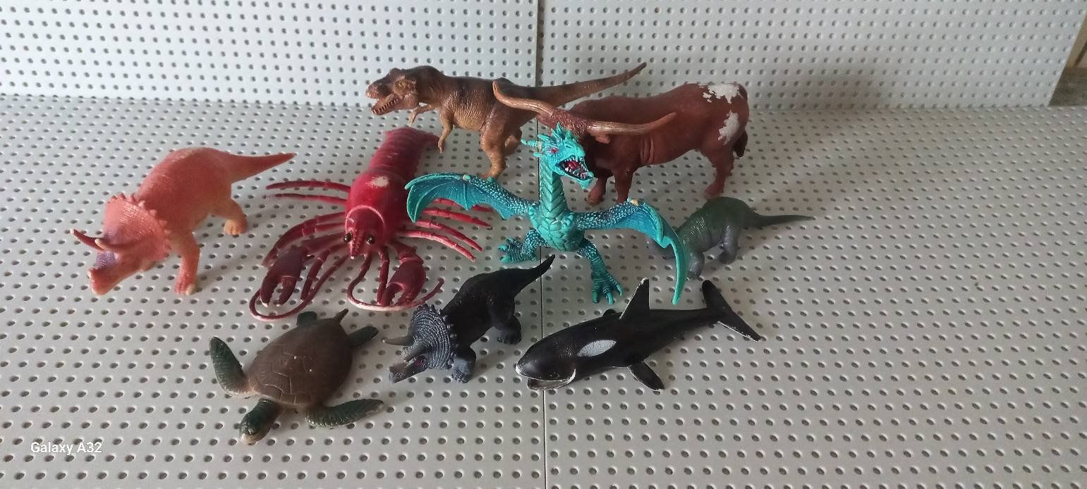 Giocattoli: Lot de 9 animaux en plastique. – Usato da La Tour de Trême venduto da Startjouet