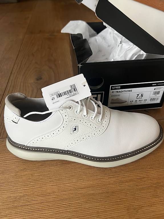 Herrenschuhe: Footjoy Traditions Golfschuhe – Gebraucht aus Mattstetten von m.schwarz