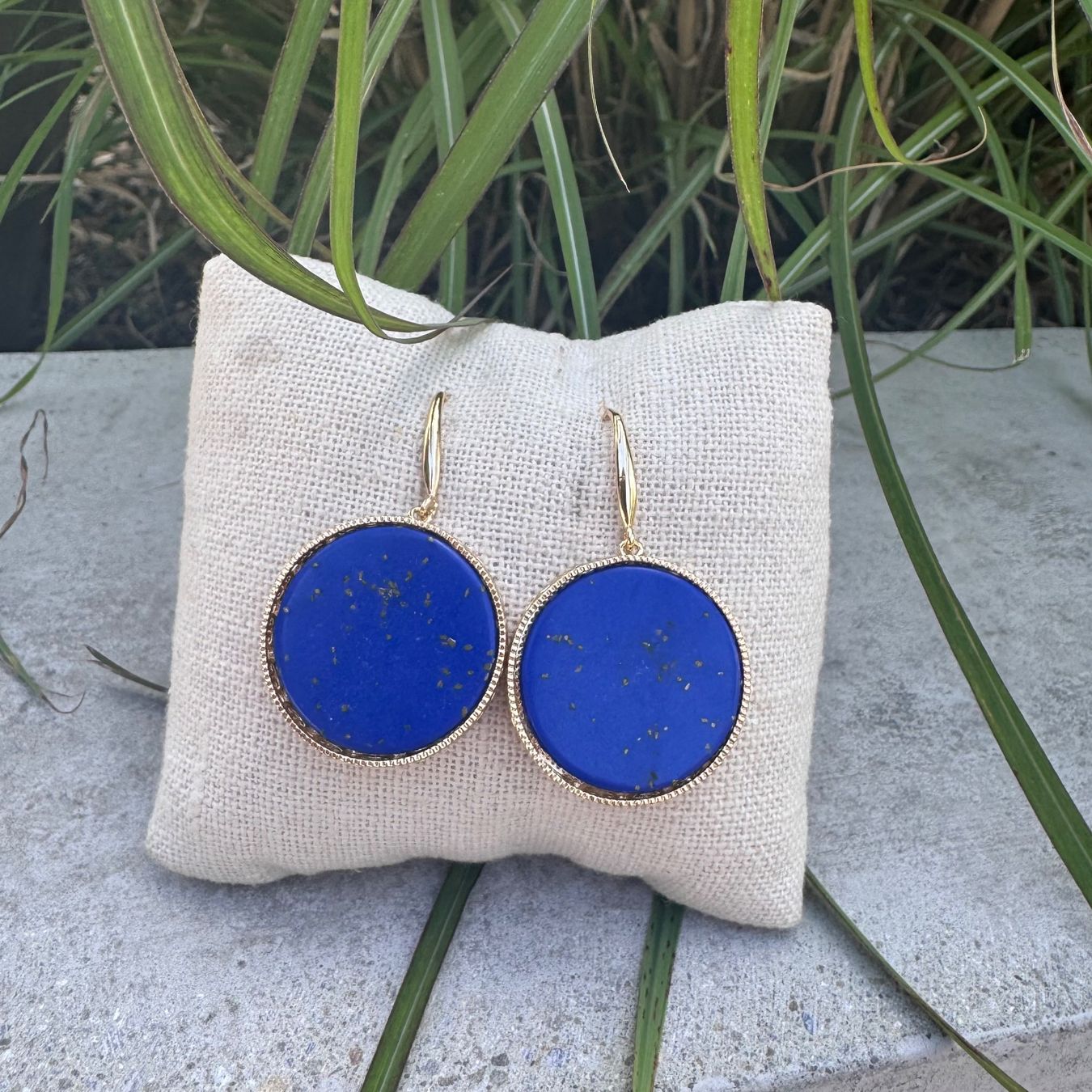 Orecchini pendenti & Orecchini a lobo: Edle Lapis Lazuli Ohrhänger vergoldet rund – Nuovo e nell'imballaggio originale da Rombach venduto da Ivreajewels 2