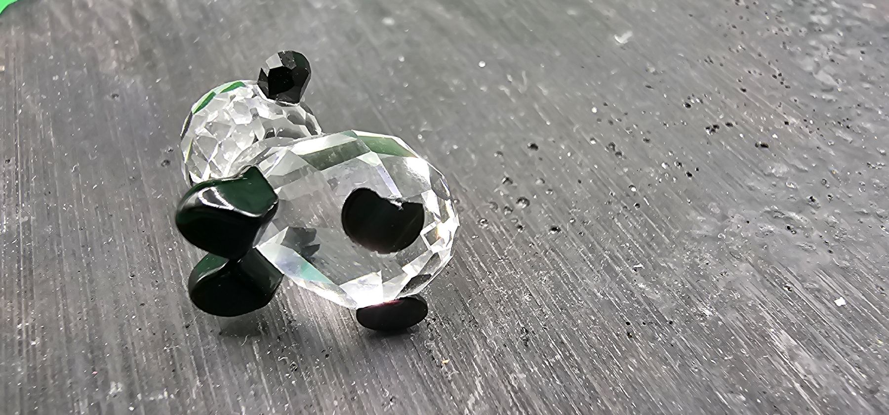 Swarovski Statuette: Mini Swarovski Panda Figur – Difettoso da Zürich venduto da Daniela51 4