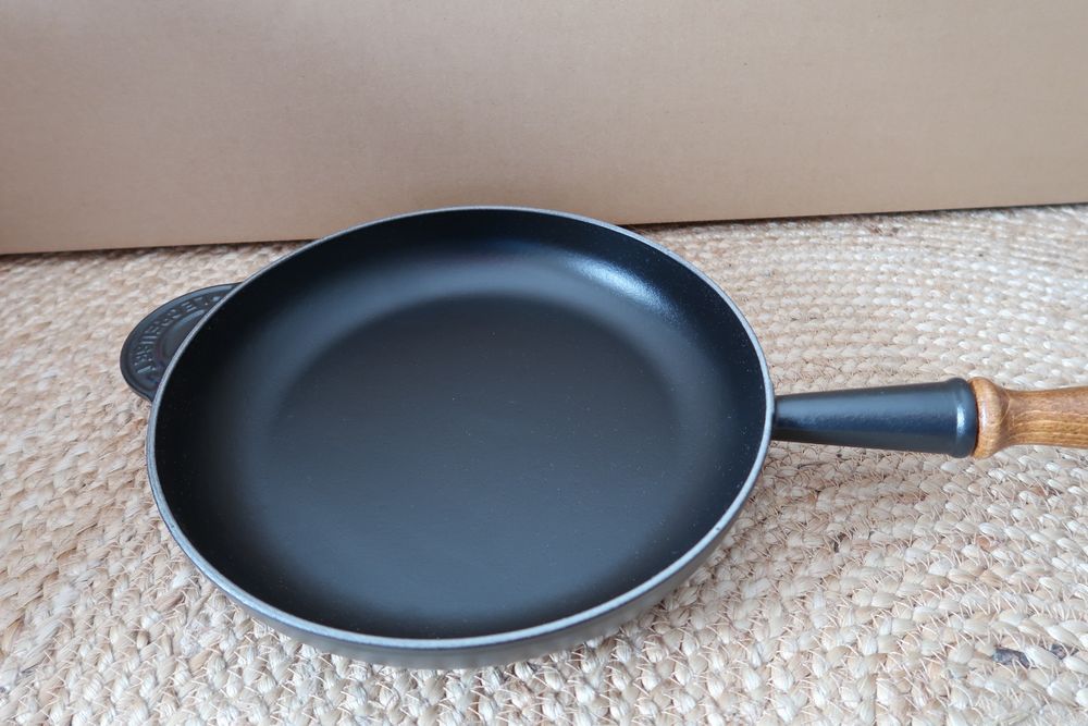 Le Creuset Poele En Fonte Gusseisenpfanne 24 Cm Kaufen Auf Ricardo