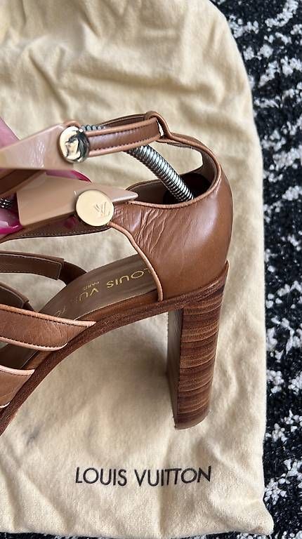 Louis Vuitton Damenschuhe: NEUWERTIG***Orig.Vuitton Sandale, Gr.40**TOP GESCHENK*** – Neu (gemäss Beschreibung) aus Zürich von Ceca52 1