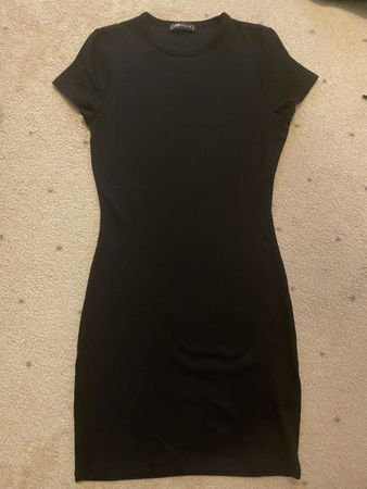 FB Sister Kleid schwarz Grösse M 