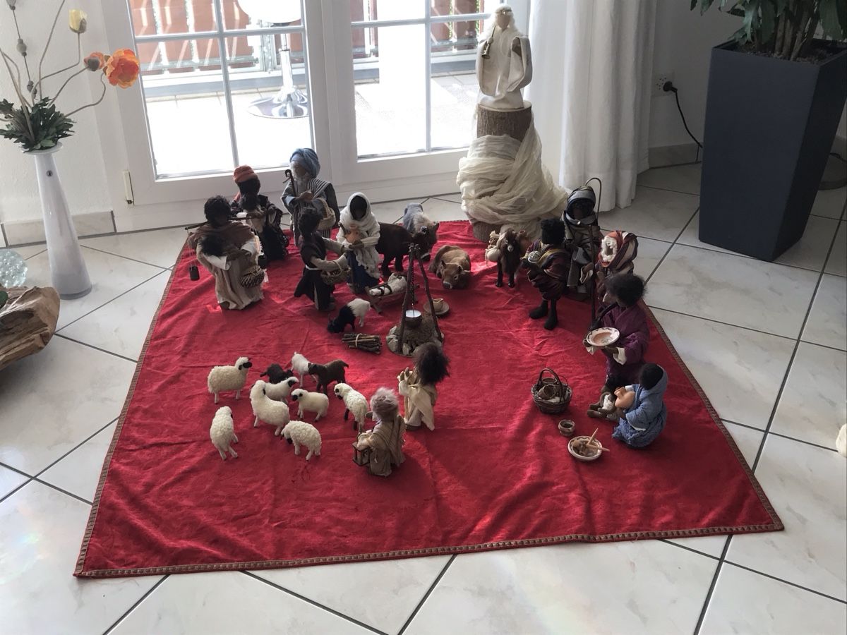 Statuette: XXL Schwarzenberger Krippefiguren  – Usato da Landschlacht venduto da girris100