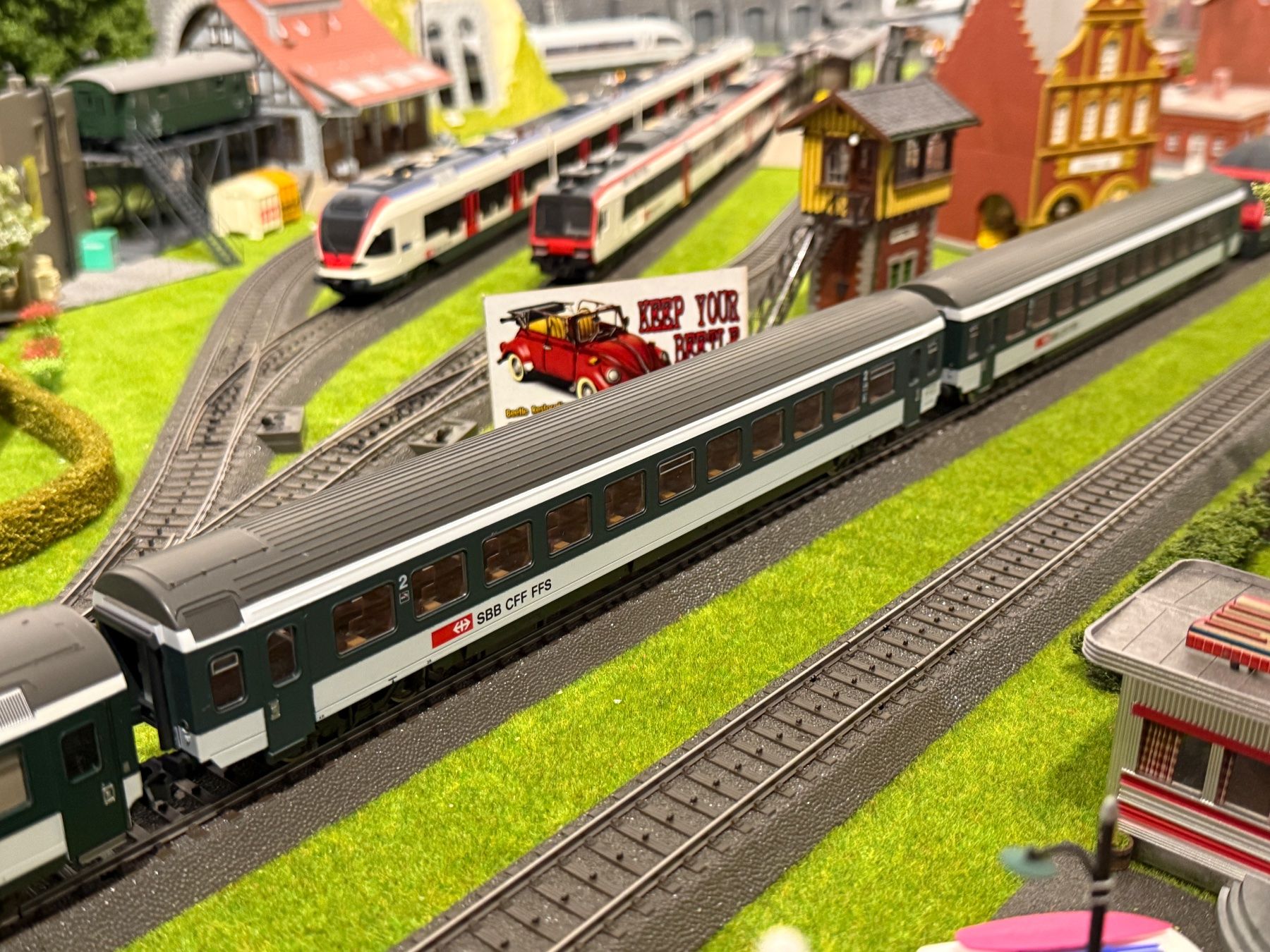 Roco Modelleisenbahnen: Roco - SBB IC 2000 mit Verstärkungsmodul - h0, AC, digital – Gebraucht aus Solothurn von NB_SO 1
