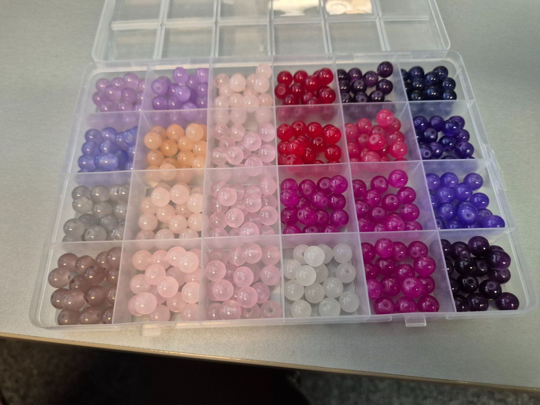 Perle (finte): 1 Box mit 24 Farben Glasperlen – Nuovo (secondo la descrizione) da Läufelfingen venduto da Netti04 2