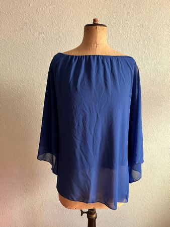 Top bleu flash  taille 42 bon état
