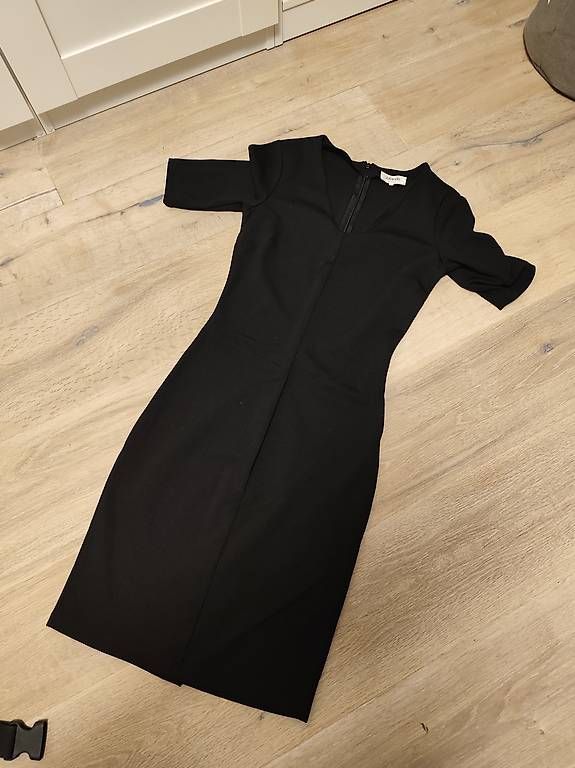 Vestiti: schwarzes Kleid von Zalando – Usato da Volketswil venduto da jae_5xpm 1