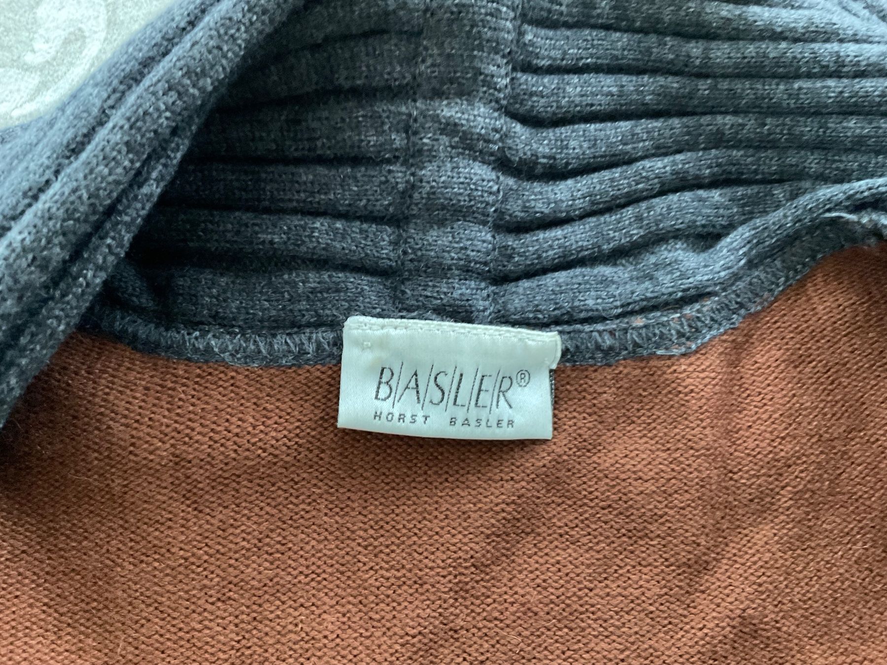 Basler Jacken: Strick Jacke von Basler ( Gr. 44 ) – Gebraucht aus Rümlang von euqinom16 5