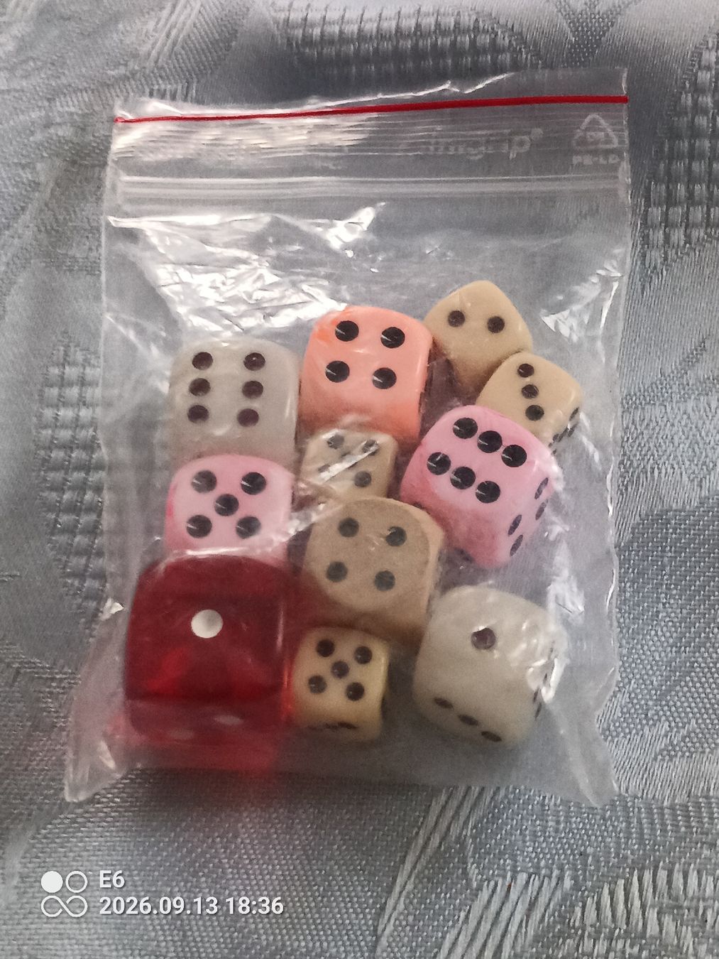 Spiele: 11 verschiedene Würfel – Gebraucht aus Zürich von Mitzi6 2