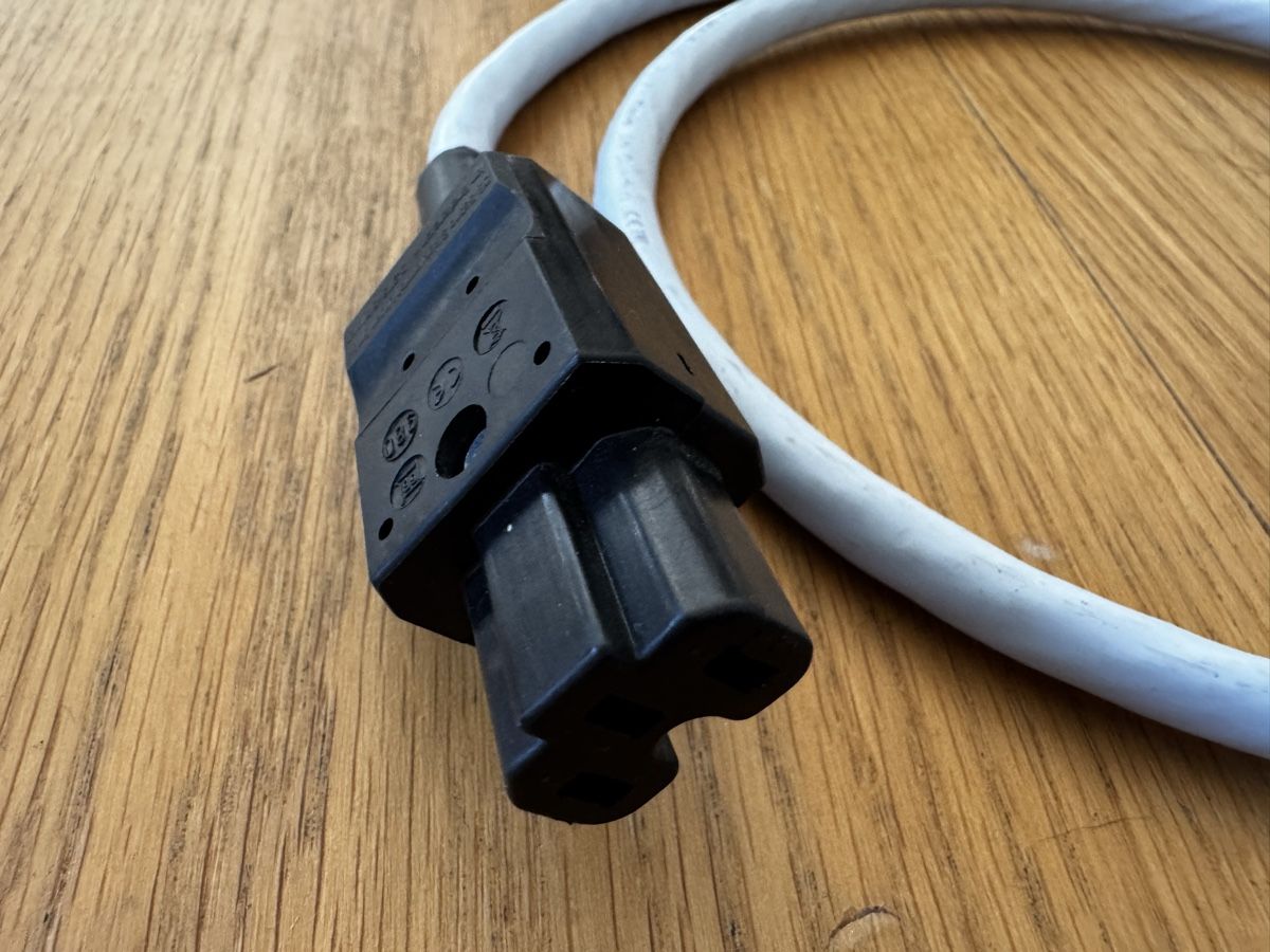 Supra Cavi: Supra Lorad 1.5 MK2 High End Netzkabel 1 Meter – Usato da Zürich venduto da 1cut2 2