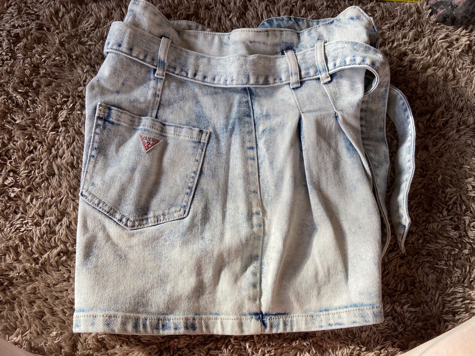 Guess Jeans: Short jean GUESS 28 neuf – Nuovo (secondo la descrizione) da Epalinges venduto da madeleine05 3