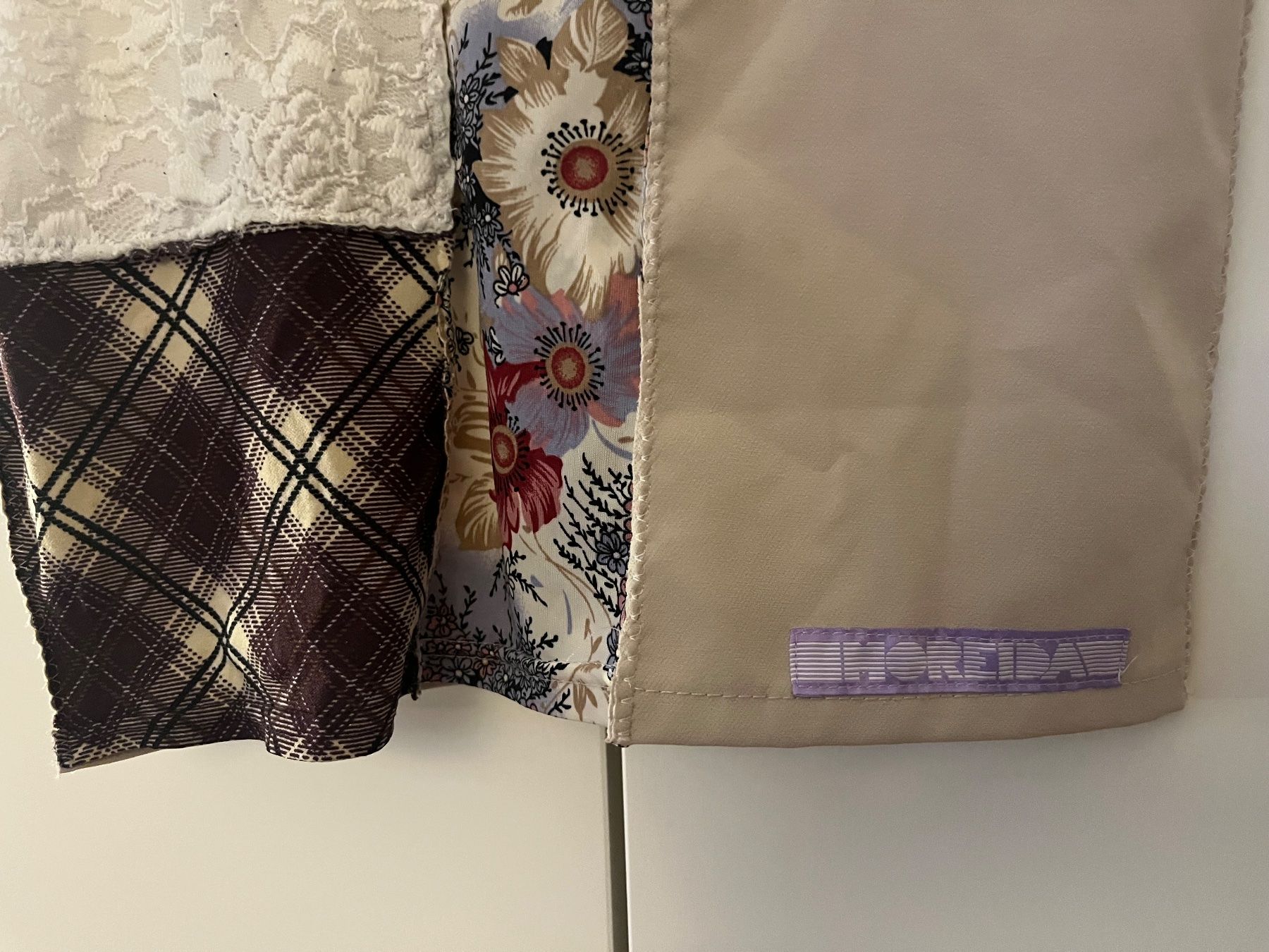 Top: Upcycling Patchwork Crop Top Moreida – Lila S-M – Usato da Gümligen venduto da blackberrys 1
