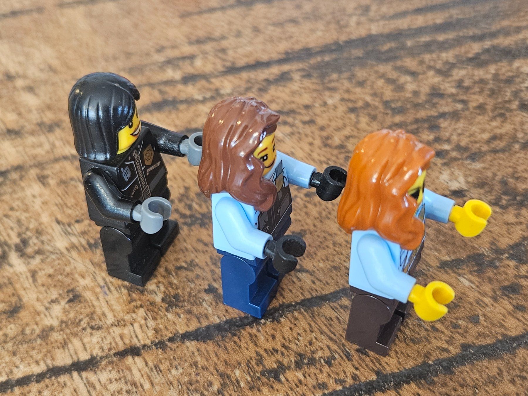 Lego Kit di costruzioni: lego lot de 3 figurines – Usato da Confignon venduto da Ecrofigs 3