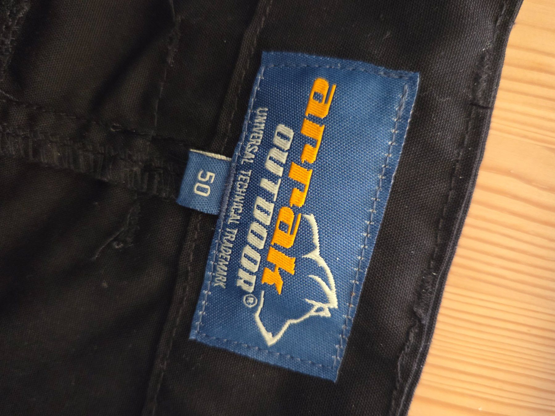 Hosen: Arak, Outdoor Wanderhose, Polyester/Baumwolle, 44 – Gebraucht aus Liestal von ITOlio 1
