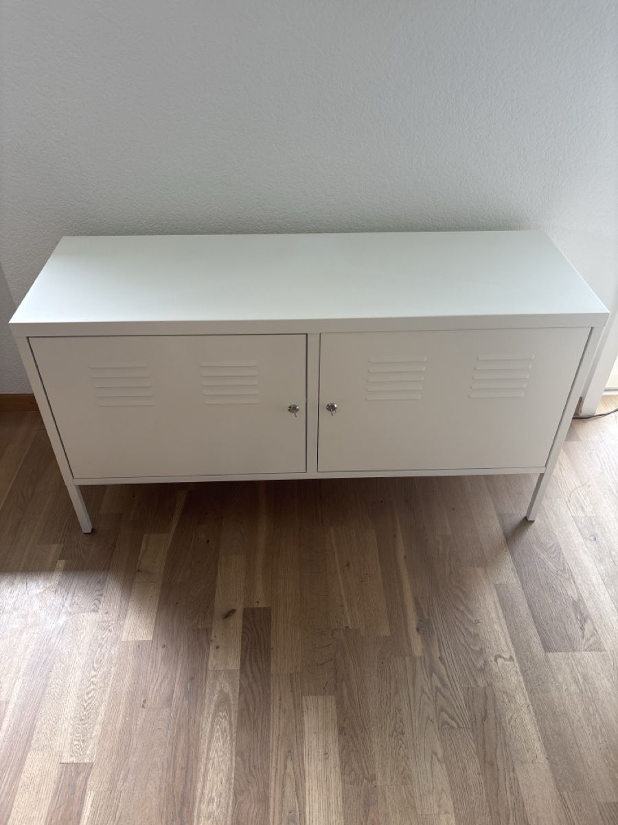 Cassettiere: Metallschrank / Kommode / TV Möbel IKEA PS – Usato da Lanzenhäusern venduto da ann_ghy7