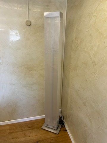 Belux Lampade: 2x Belux Stehlampe weiss – Usato da Baar venduto da inf_27l2