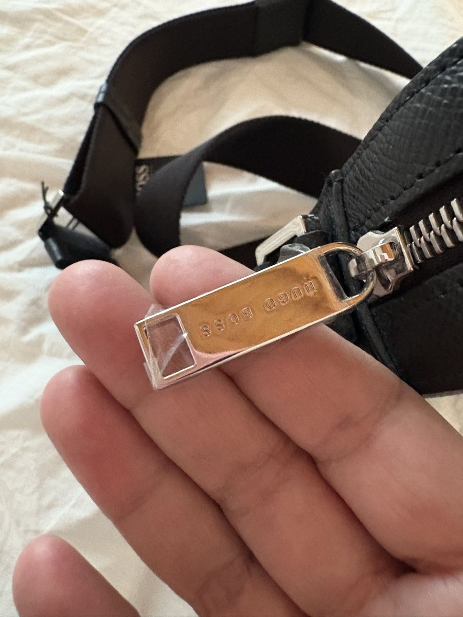 Hugo Boss Borse: Borsa Hugo Boss Nuova  – Nuovo e nell'imballaggio originale da Davesco-Soragno venduto da dvf_7h6d 1