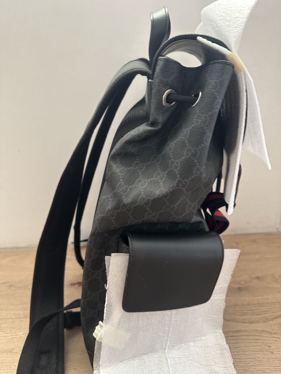 Gucci Zaini: Large Gg Supreme Canvas Backpack With Leather Accents – Usato da Walperswil venduto da 1pe_2rbz 3
