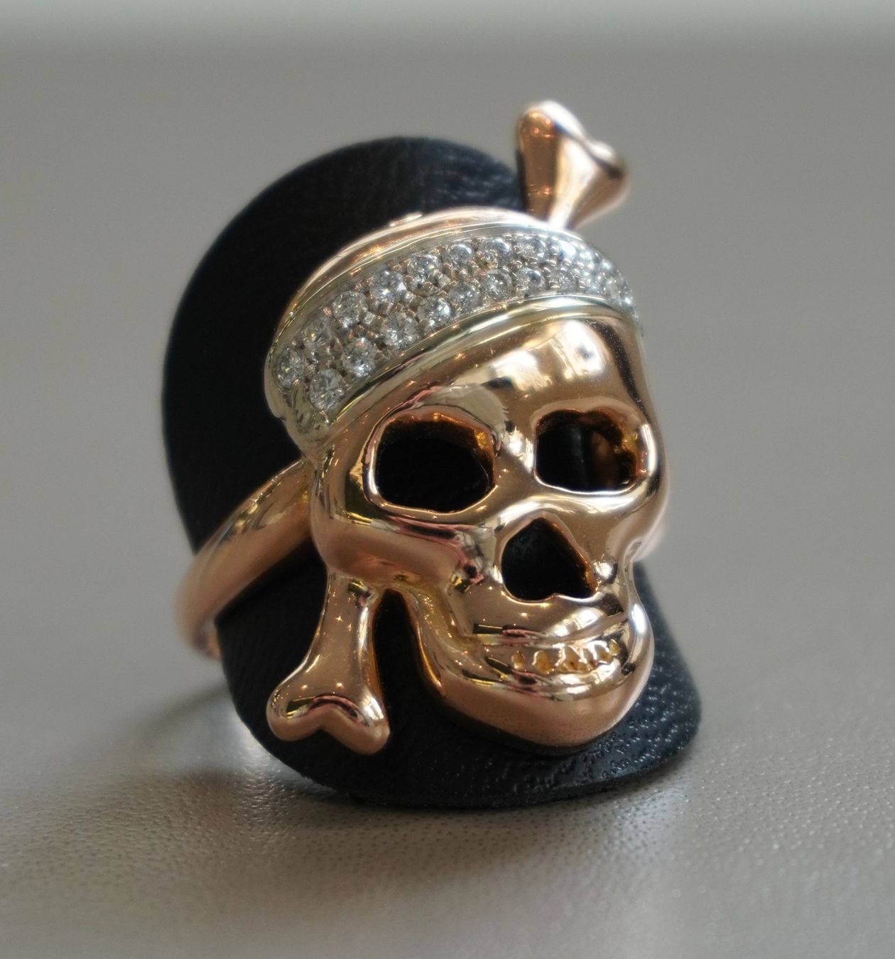 Anelli: Bague Tête de mort en or – Usato da Genève venduto da Harold-W