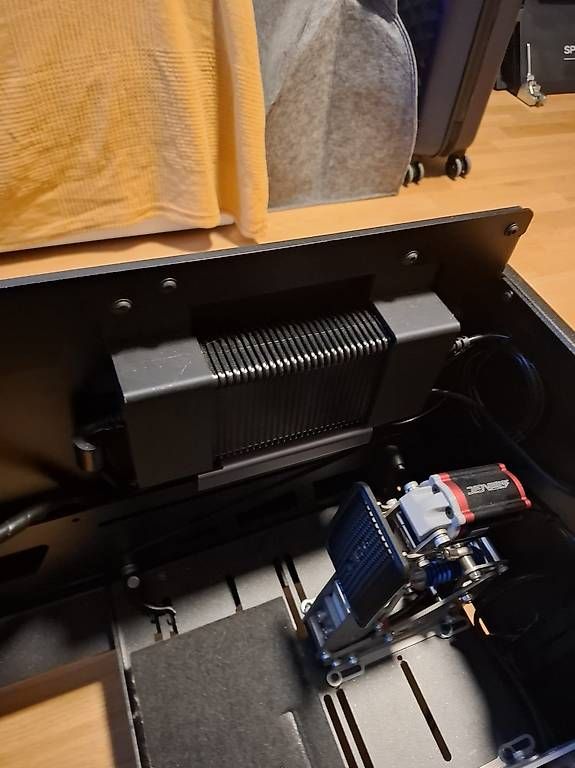 PC: Simucube 2 Sport | VRS Pedale | Cube Controls | CoffeeRacer – Usato da Dübendorf venduto da Kozmo822 6