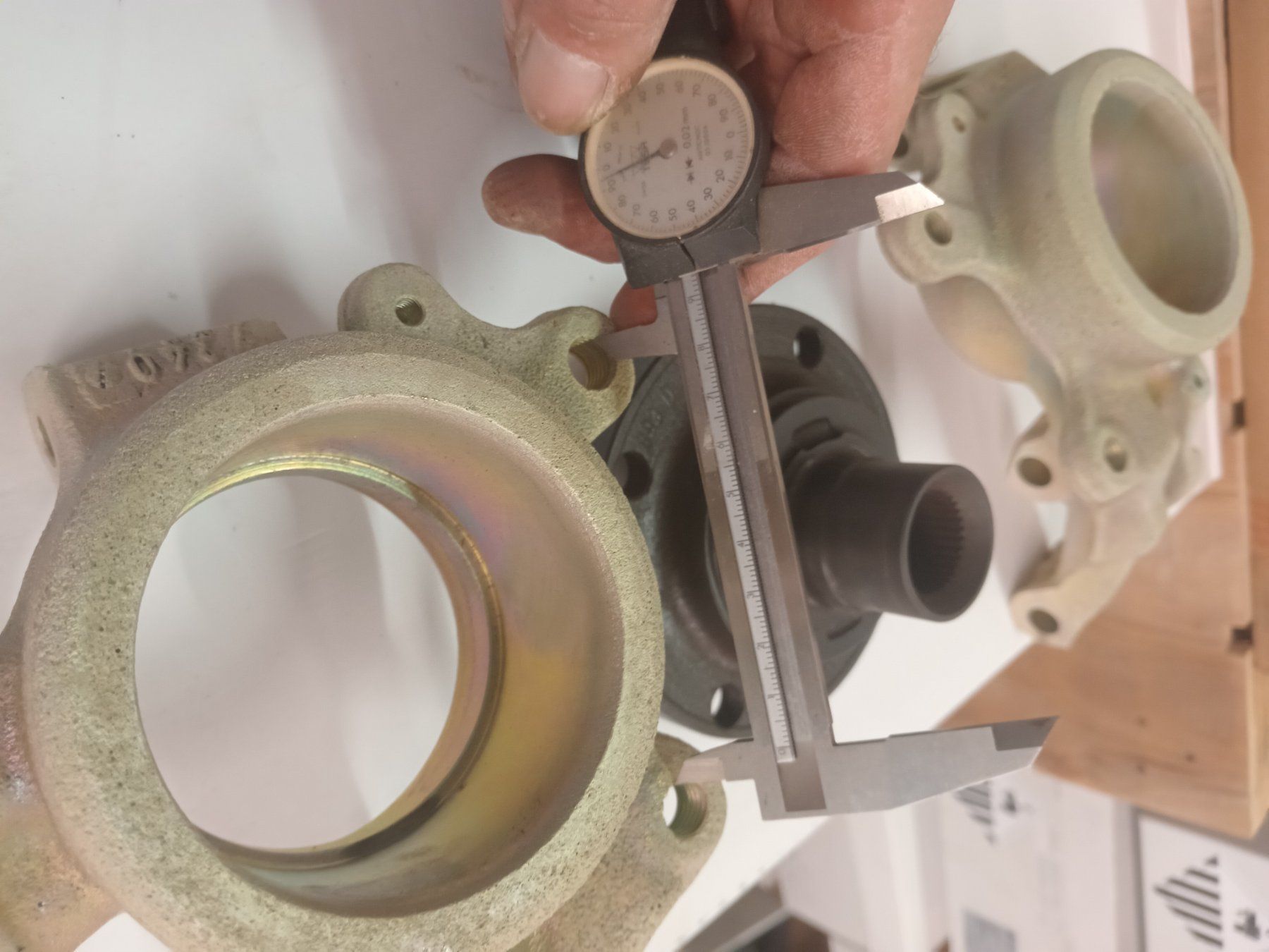 Audi Tutti pezzi di ricambio auto: Federbein Audi 80,90,coupe 8A0412034  8A0412033 set – Usato da Obergösgen venduto da typ_qb9v 7