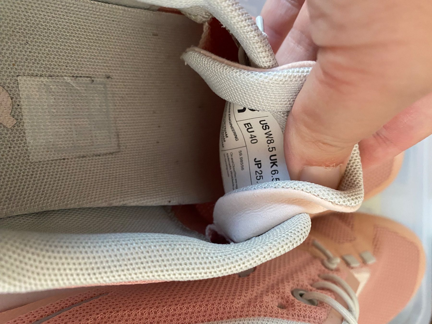 On Chaussures femmes: Turn-/Laufschuhe ON rosé Grösse 40 – D'occasion à Horriwil par xxx_01 2