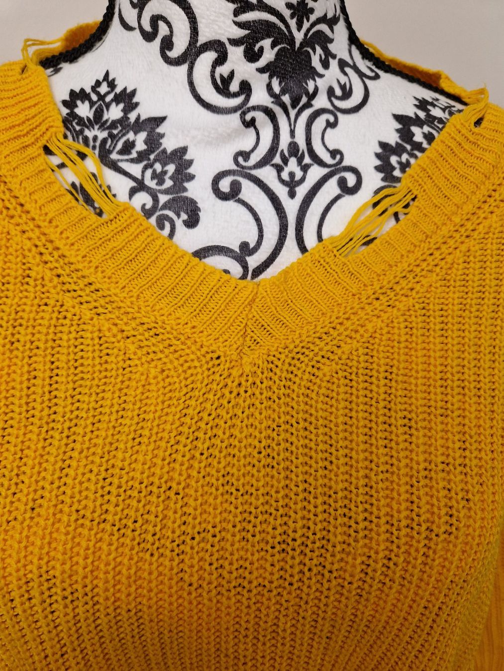 Maglioni & Felpe: Weisser &Orangegelb Strickpullover Gr. M - Destroyed Look – Nuovo (secondo la descrizione) da Glattbrugg venduto da mas_75t2 7