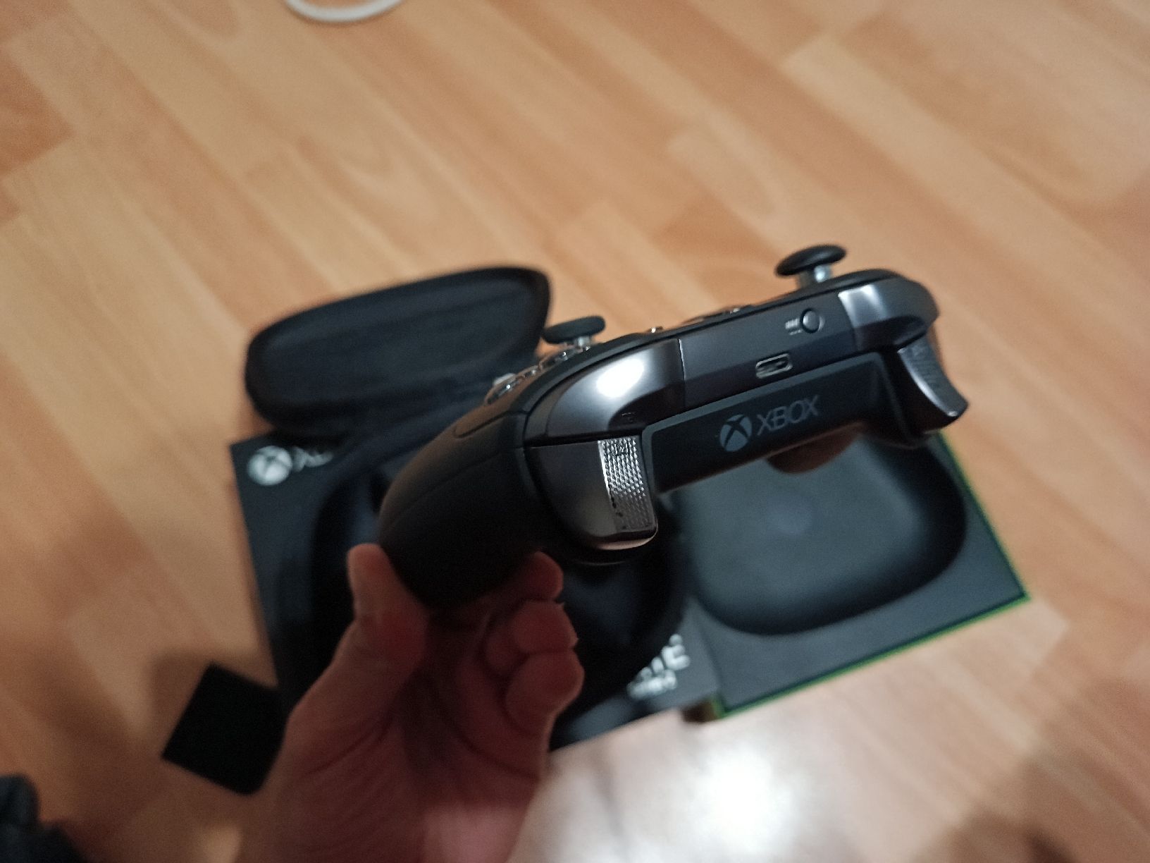 Controller: XBOX ELITE SERIES 2 – Difettoso da Unterlunkhofen venduto da kha_wr95 2