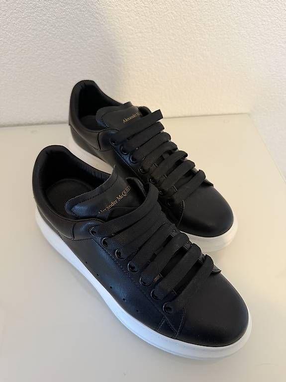 Scarpe da donna: Alexander Mcqueen's  – Usato da Reinach AG venduto da xx.sara 2