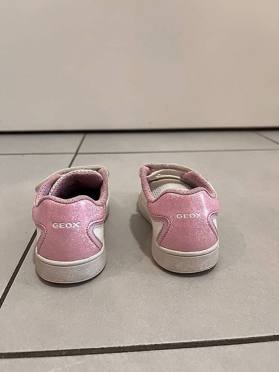 Scarpe per ragazze: Weisse Geox Turnschuhe Grösse 25 – Usato da Zug venduto da BT6300 2