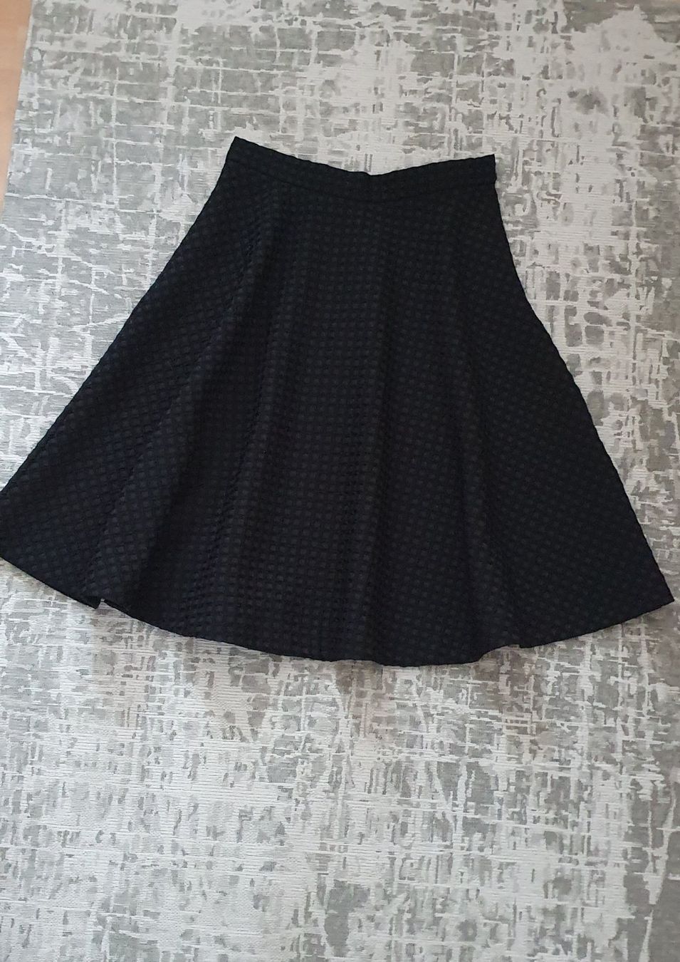 H&M Gonne: H/M Premium Rock/Jupe gr40 – Usato da Niederbipp venduto da blu_jw7r 7