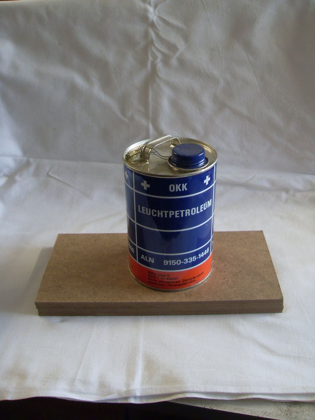 Lampen: Schweizer Armee - Original Leuchtpetroleum! – Neu und originalverpackt aus Wollerau von yukonjack0815