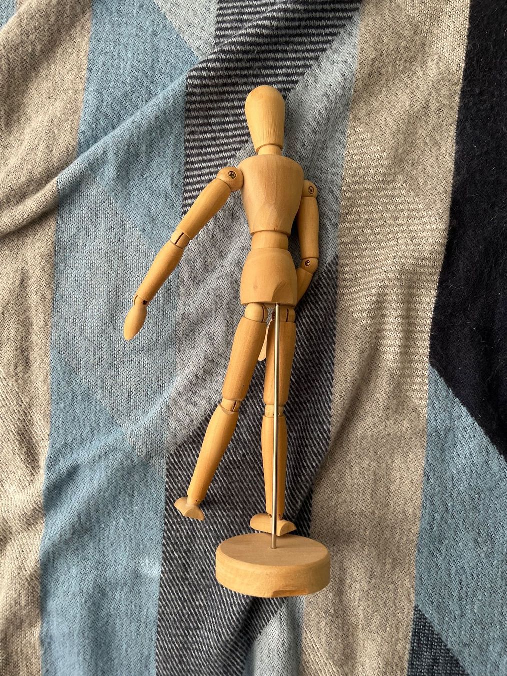 Figurines: Gliederpuppe aus Holz – D'occasion à Zürich par iwotivo 1