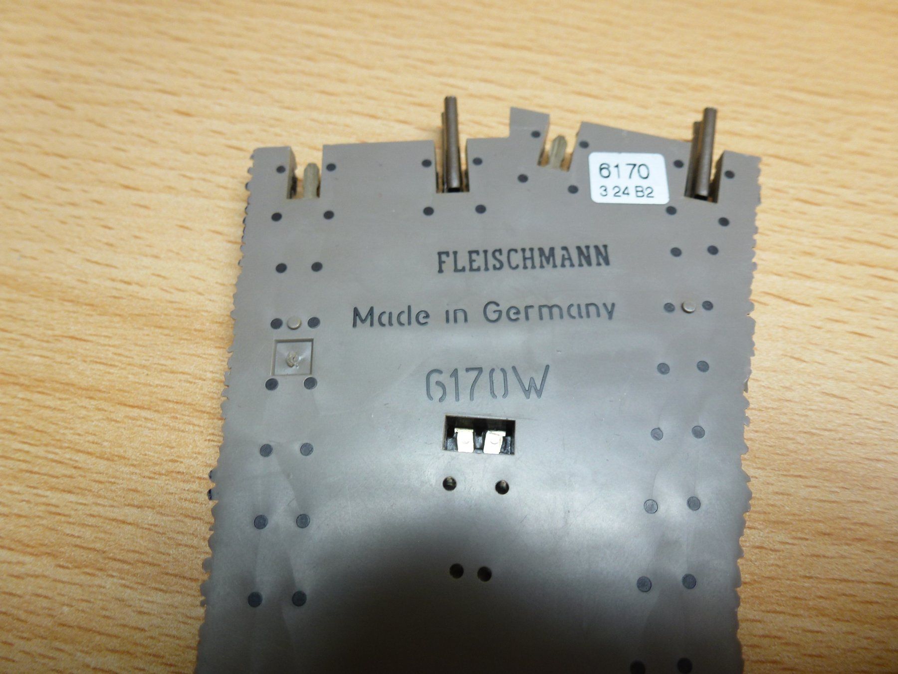 Fleischmann Modelleisenbahnen: Fleischmann H0 Profigleis Weiche links 6170 – Gebraucht aus Hombrechtikon von Se9 5